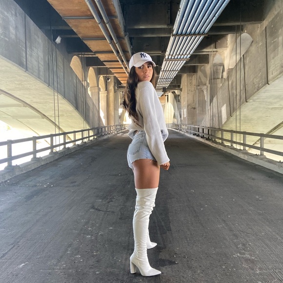 High waist Levi’s shorts! - Picture 4 of 4